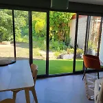 Plain-pied - Centre - Jardin Au Calme *