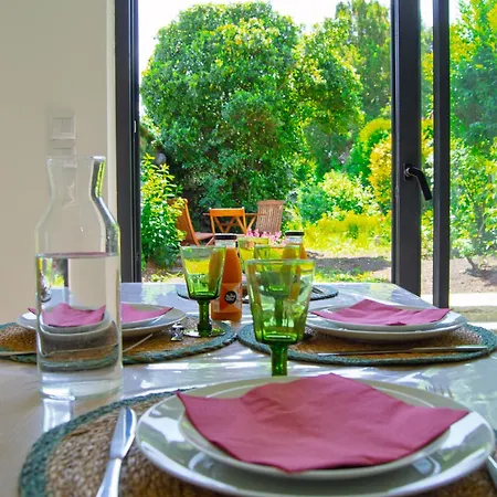 Plain-pied - Centre - Jardin Au Calme