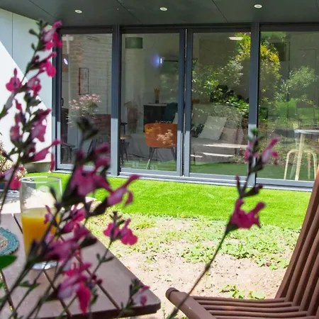 Plain-pied - Centre - Jardin Au Calme *